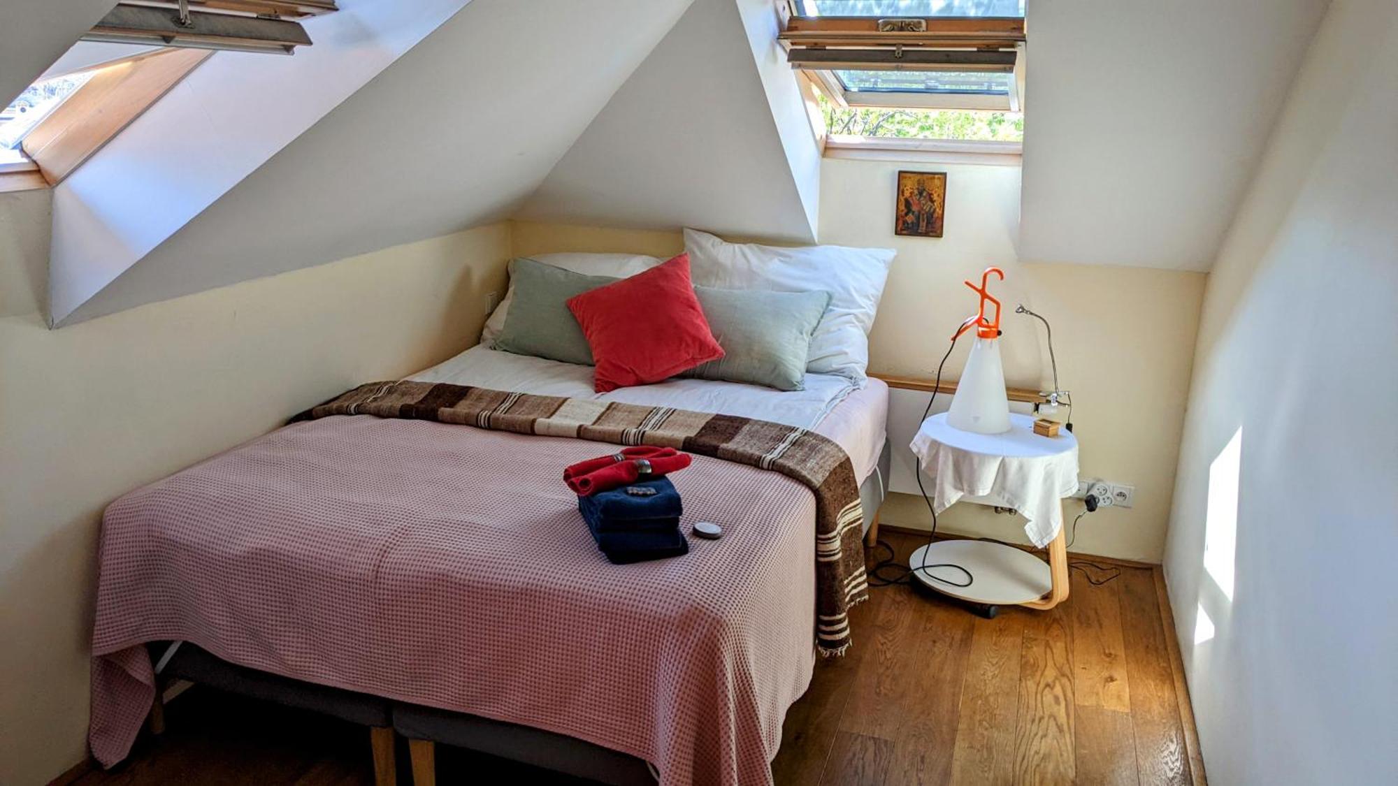 Guestrooms, Rooftop With Garden, Spacious Living Room, Character And Fireplace Affittacamere
