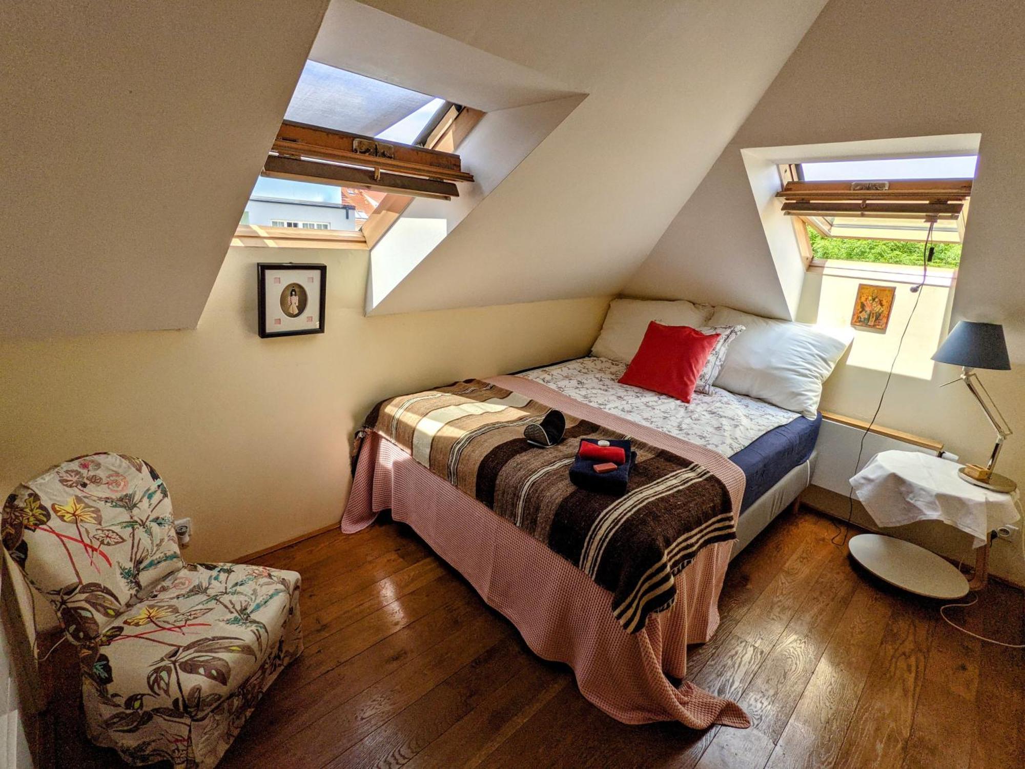 Guestrooms, Rooftop With Garden, Spacious Living Room, Character And Fireplace Affittacamere *